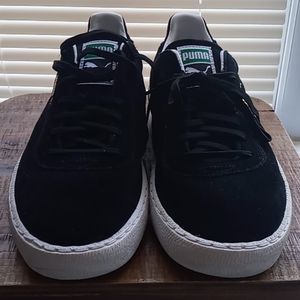 Mens puma low top shoe